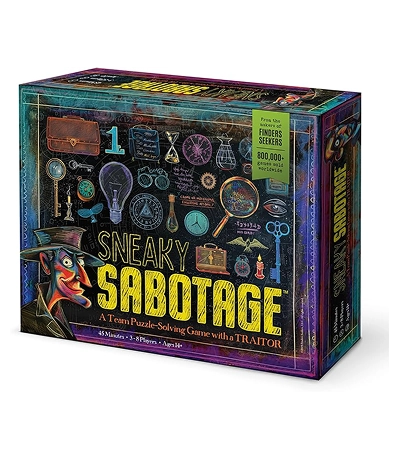 Doosomslag van "Sneaky Sabotage", een puzzelspel. Met vintage illustraties zoals een gloeilamp, sleutel en tandwielen, en een sluw figuurtje in de hoek.